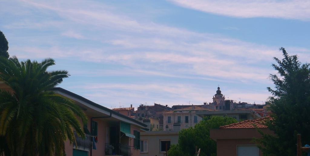 Casa Grandis Dimora Di Charme Nel Cuore Di Bordighera Apartment ห้อง รูปภาพ
